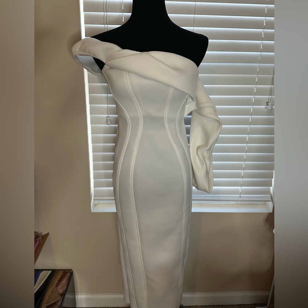 One shoulder dress